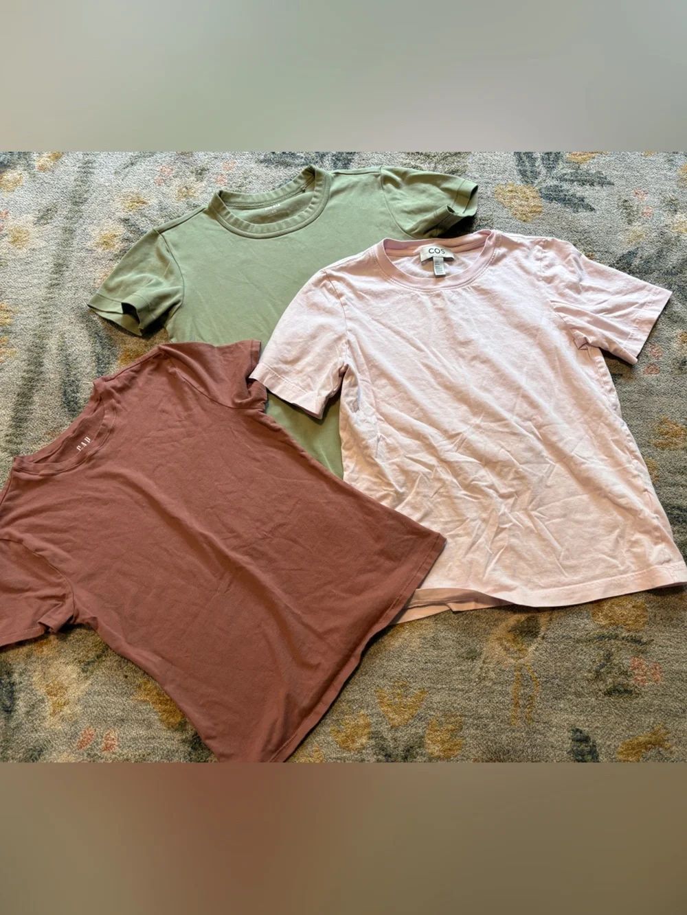 COS GAP UNIQLO Basic TShirt Lot of 3